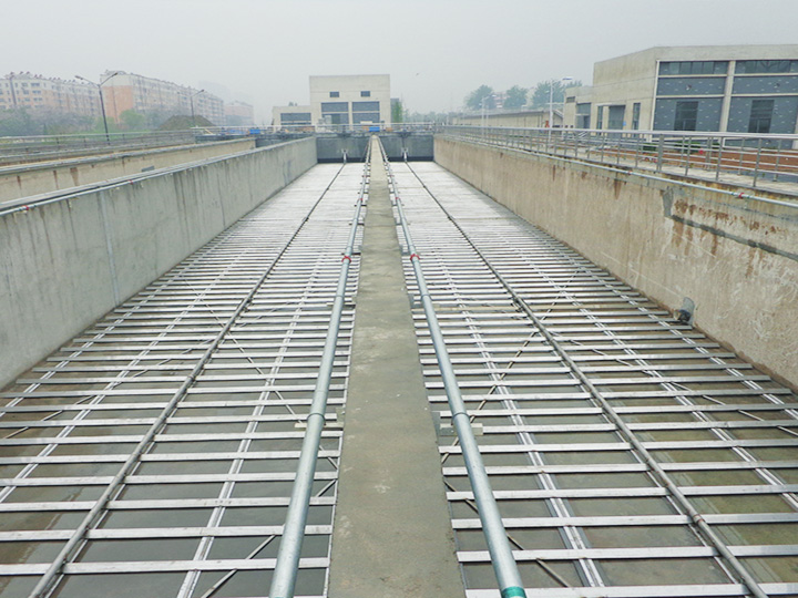 液壓往複式（shì）刮泥機