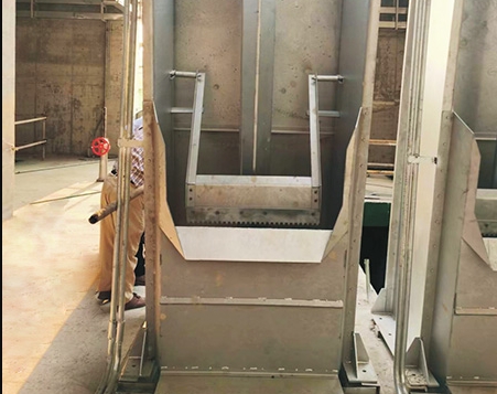 動（dòng）軌（guǐ）式格柵除汙機